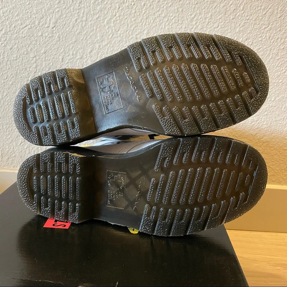 SOLD - DR. MARTENS 1490 Sex Pistols Sz 5 (6 womens) - Picture 8 of 8